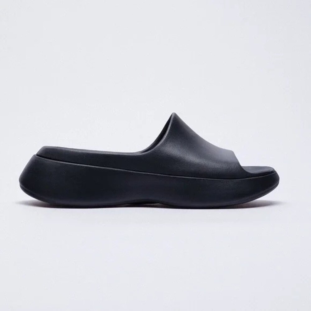 ZARA black rubberized flat sandals size 7.5 NWOT - Picture 2 of 9
